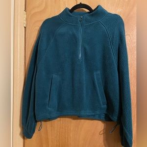 NWOT Oversized Sherpa Cropped Half-Zip